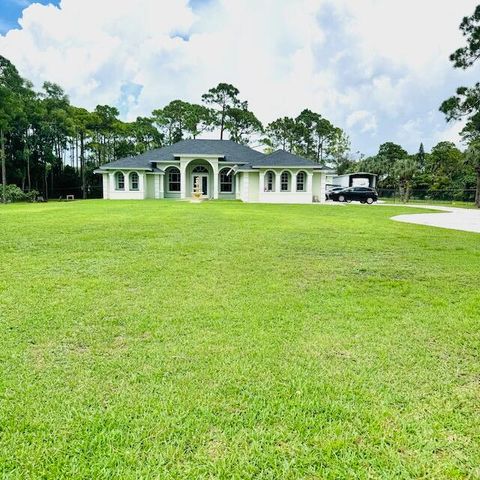 A home in Loxahatchee