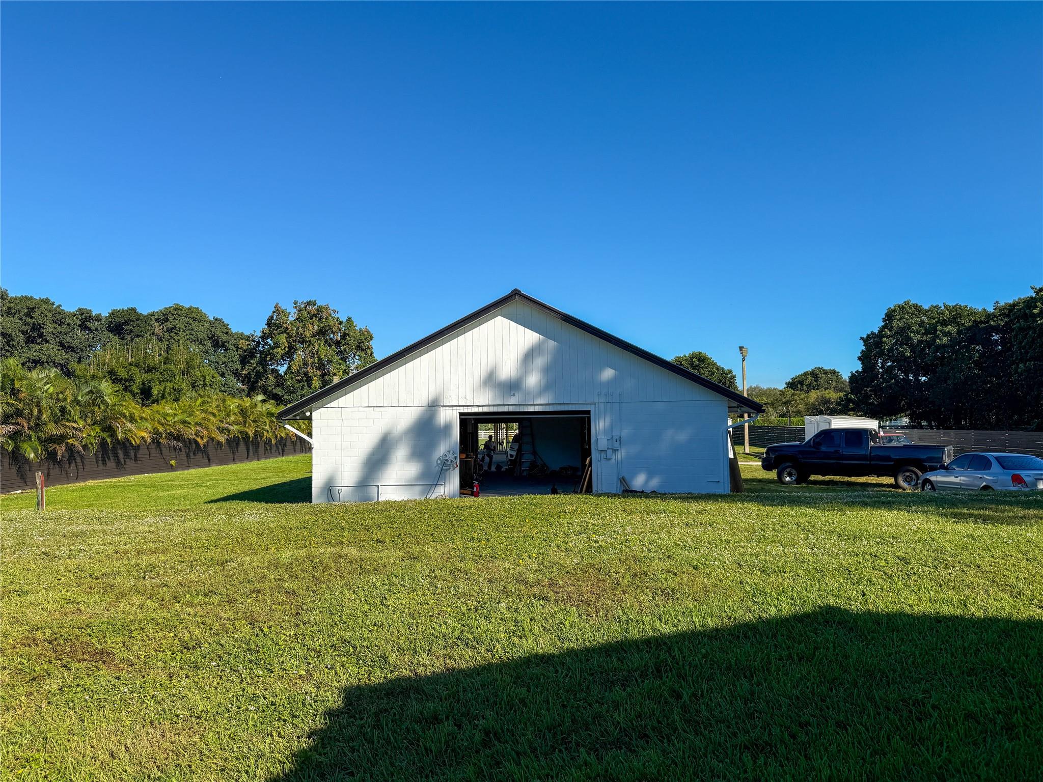 SUNSHINE RANCHES - Residential