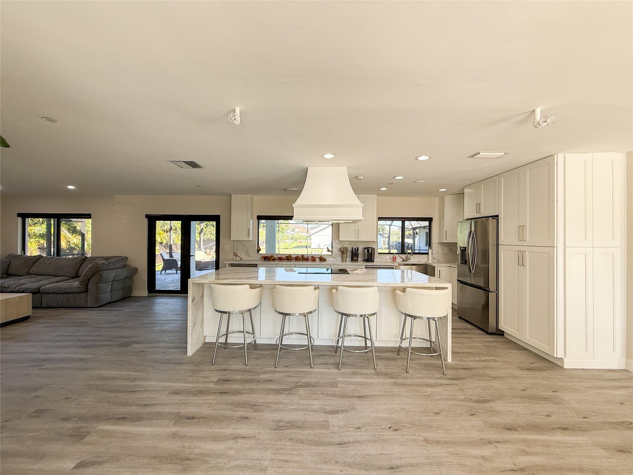 SUNSHINE RANCHES - Residential