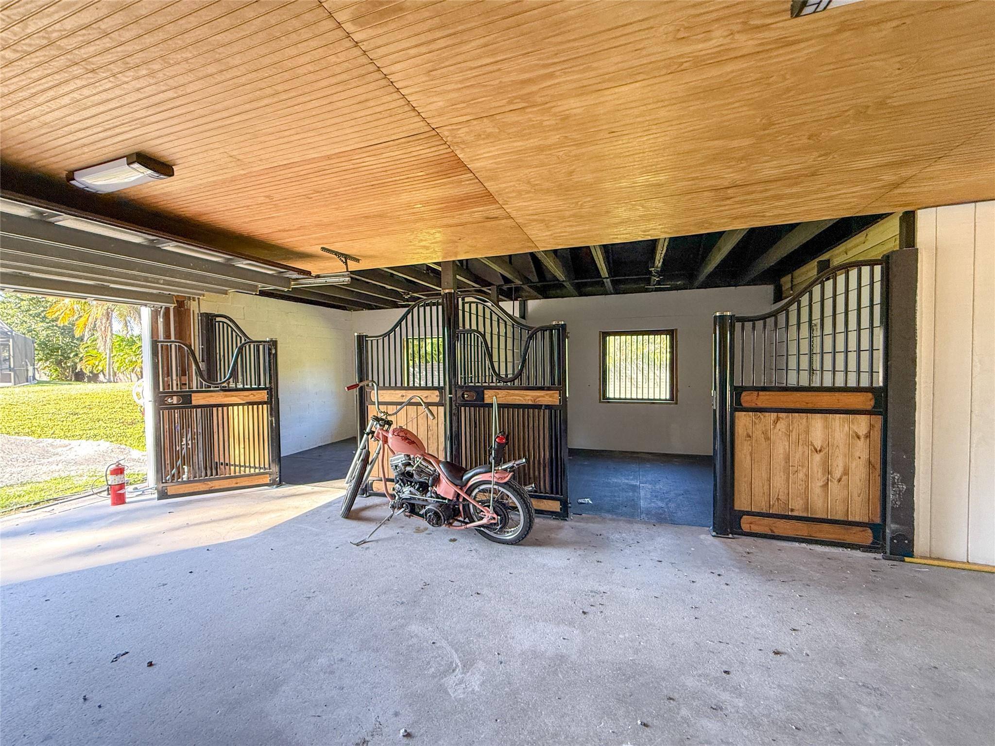 SUNSHINE RANCHES - Residential