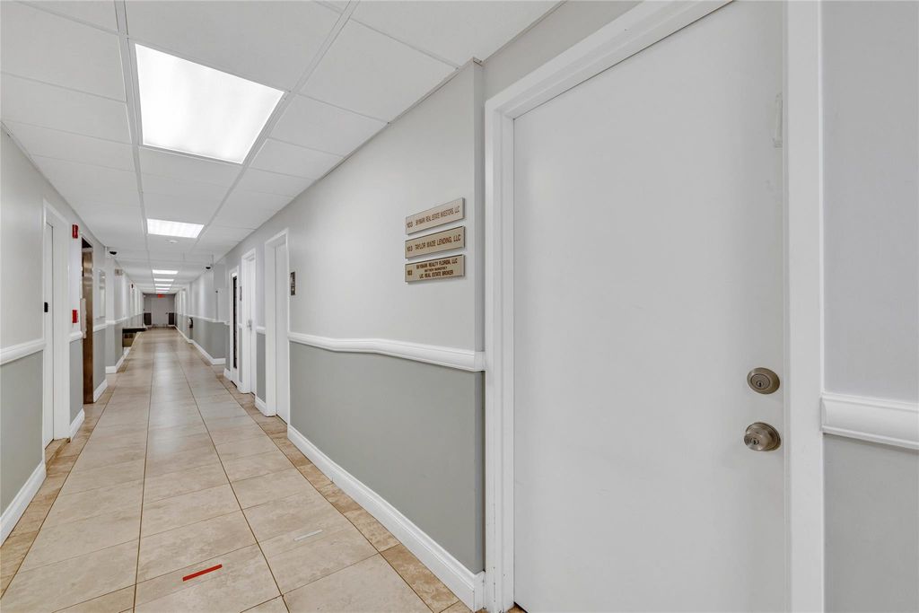 Photo of 1400 E Oakland Park Boulevard #103, Oakland Park, FL 33334 (MLS # F10549143)