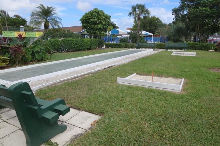 PALM GREENS AT VILLA DEL RAY CONDO I - Residential