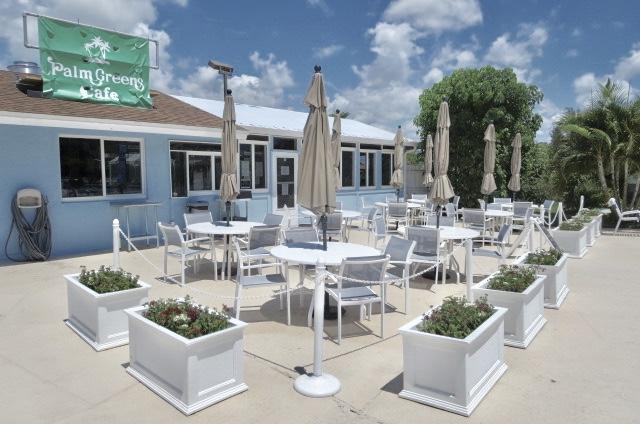 PALM GREENS AT VILLA DEL RAY CONDO I - Residential