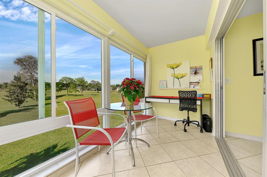 PALM GREENS AT VILLA DEL RAY CONDO I - Residential