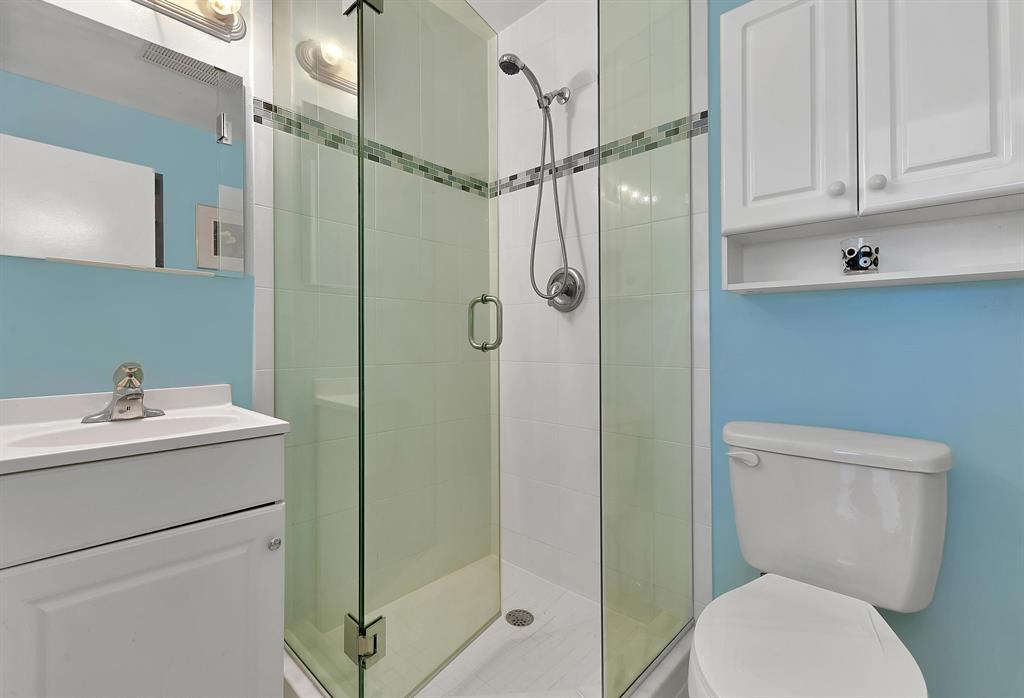 PALM GREENS AT VILLA DEL RAY CONDO I - Residential