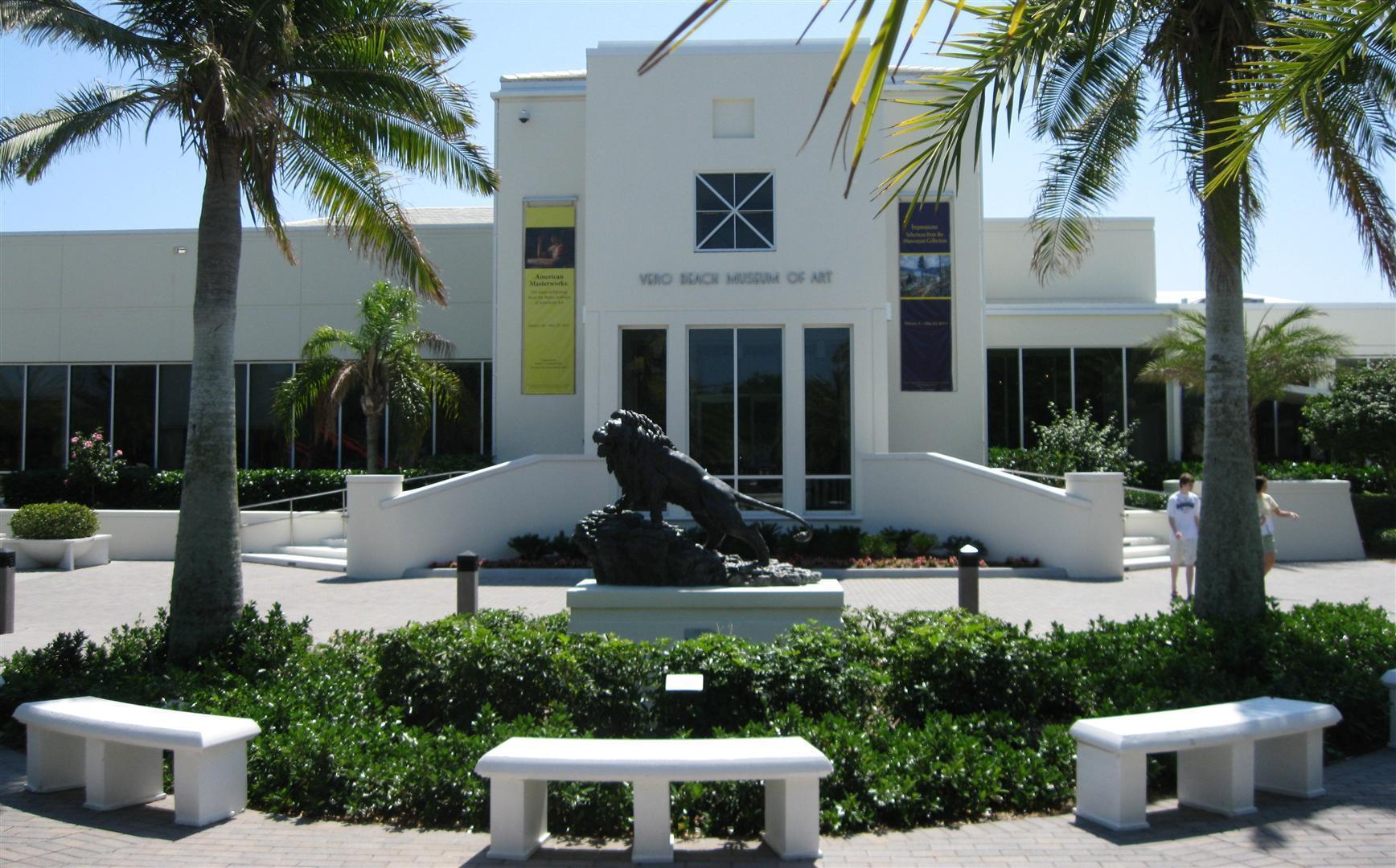 BOULEVARD VILLAGE & TENNIS CLUB - Residential Lease