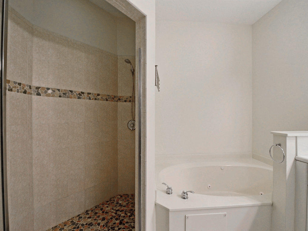 BOULEVARD VILLAGE & TENNIS CLUB - Residential Lease