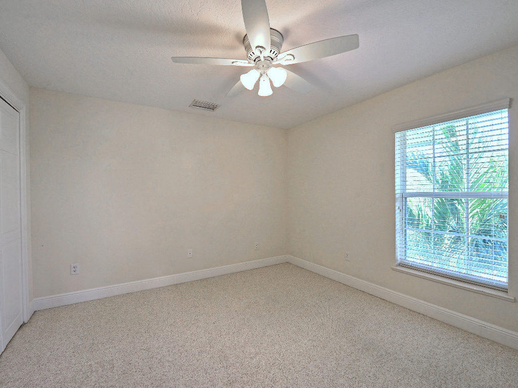 BOULEVARD VILLAGE & TENNIS CLUB - Residential Lease