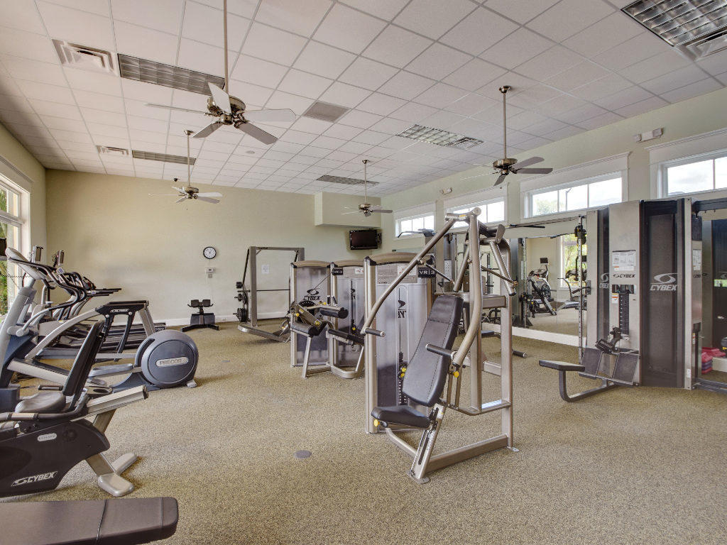 BOULEVARD VILLAGE & TENNIS CLUB - Residential Lease