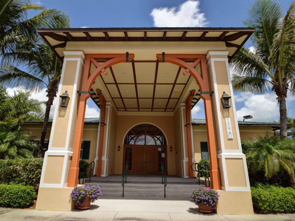 BOULEVARD VILLAGE & TENNIS CLUB - Residential Lease