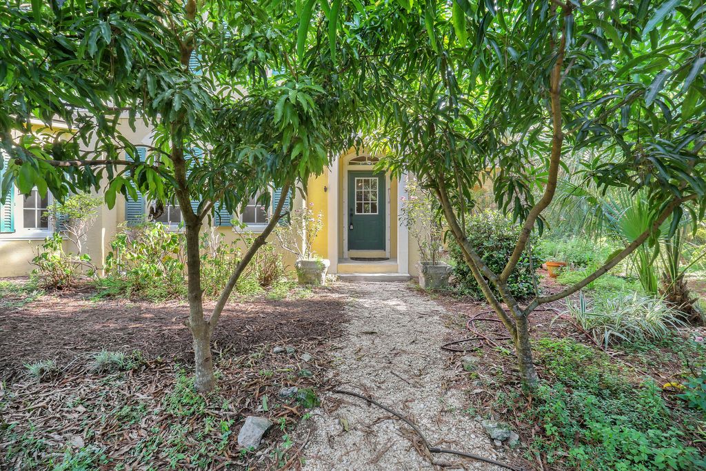 Photo of 8259 154th Court N, Palm Beach Gardens, FL 33418 (MLS # R11011439)