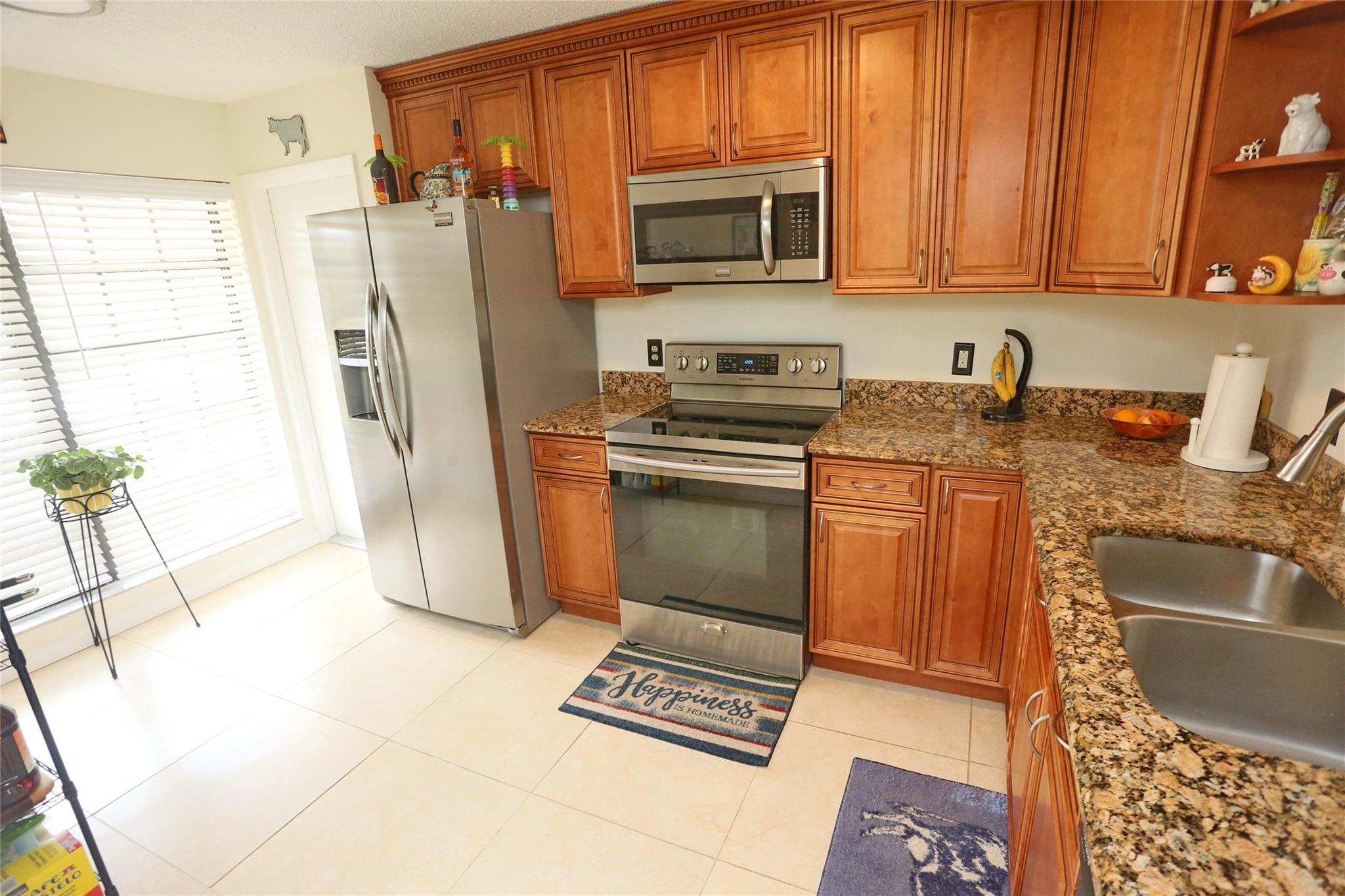 Properties 6049 Ambertree Ln