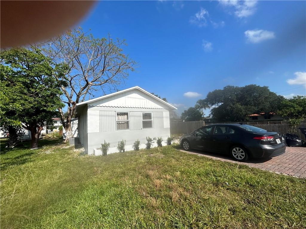 Hollywood Little Ranches - Residential Income