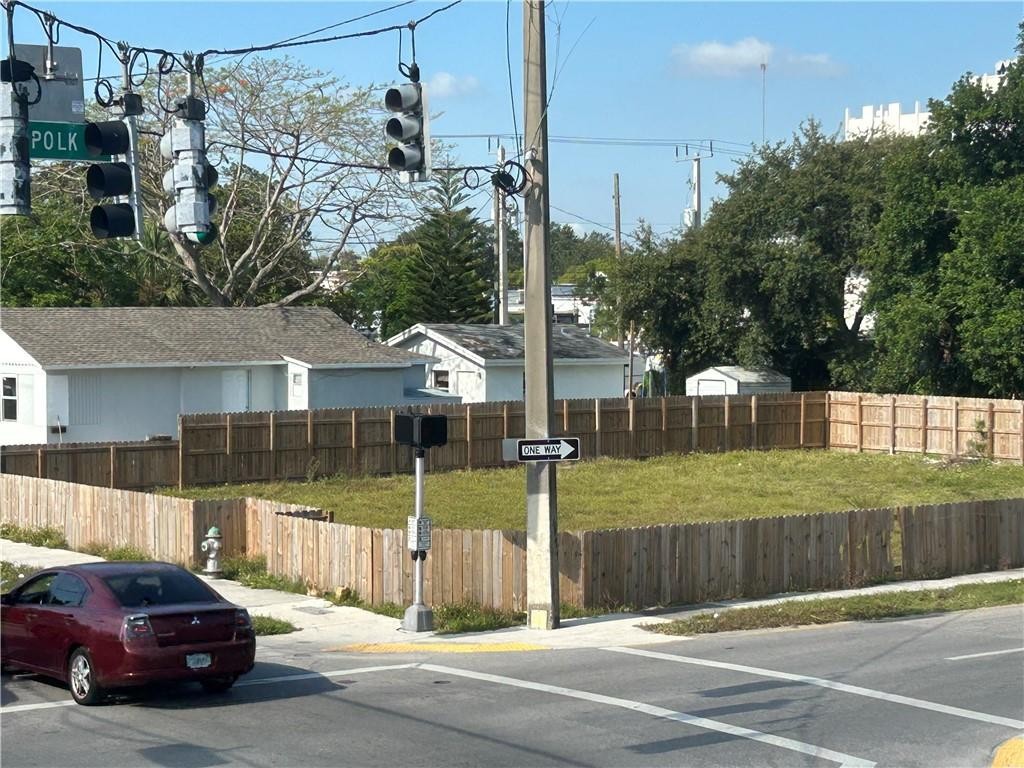 Hollywood Little Ranches - Residential Income