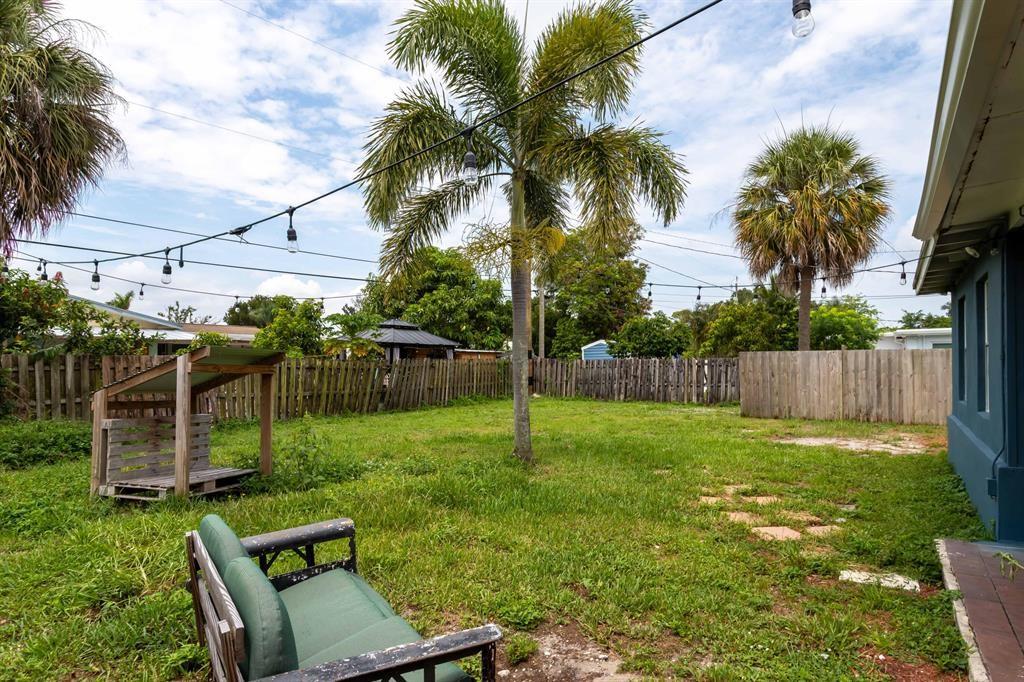 Palm Spgs Village 02 - Residential Lease
