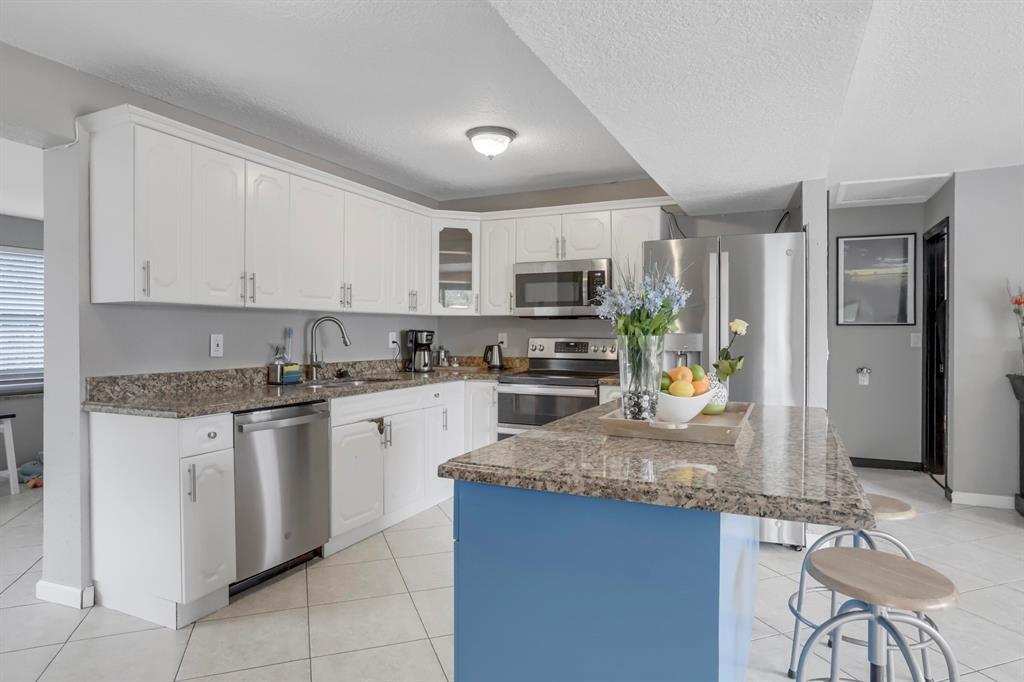 Palm Spgs Village 02 - Residential Lease
