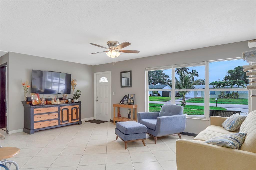 Palm Spgs Village 02 - Residential Lease