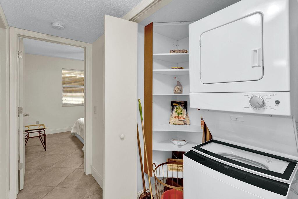 WATERSIDE VILLAGE OF PALM - Residential Lease