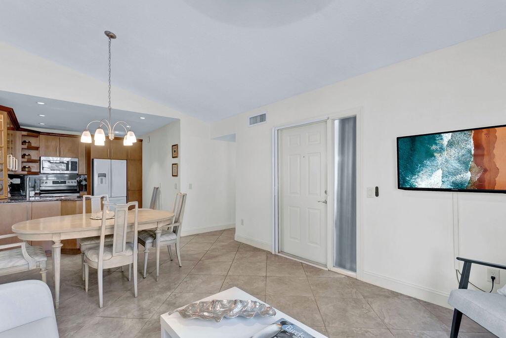 WATERSIDE VILLAGE OF PALM - Residential Lease