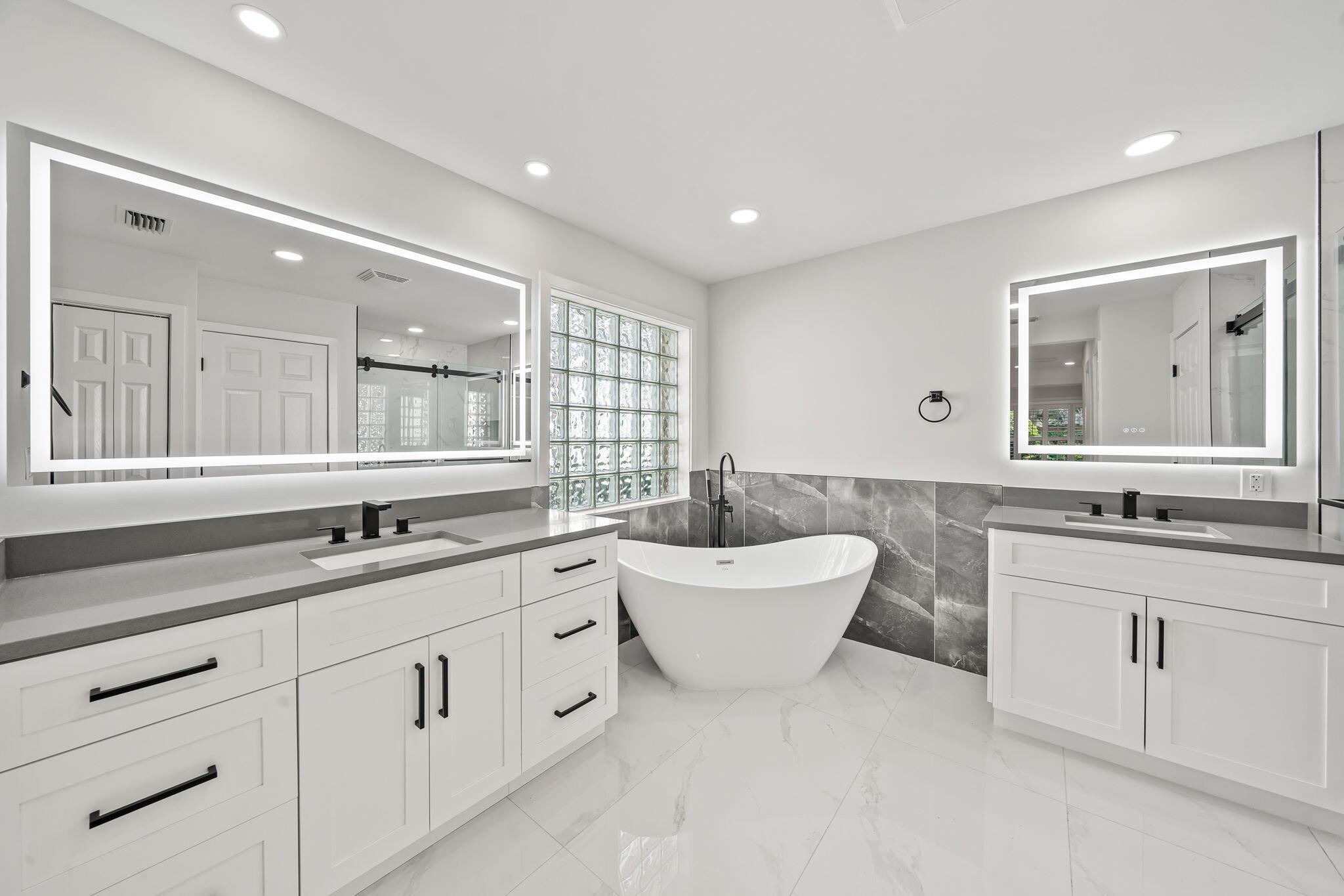 VALENCIA ISLES 3 - Residential