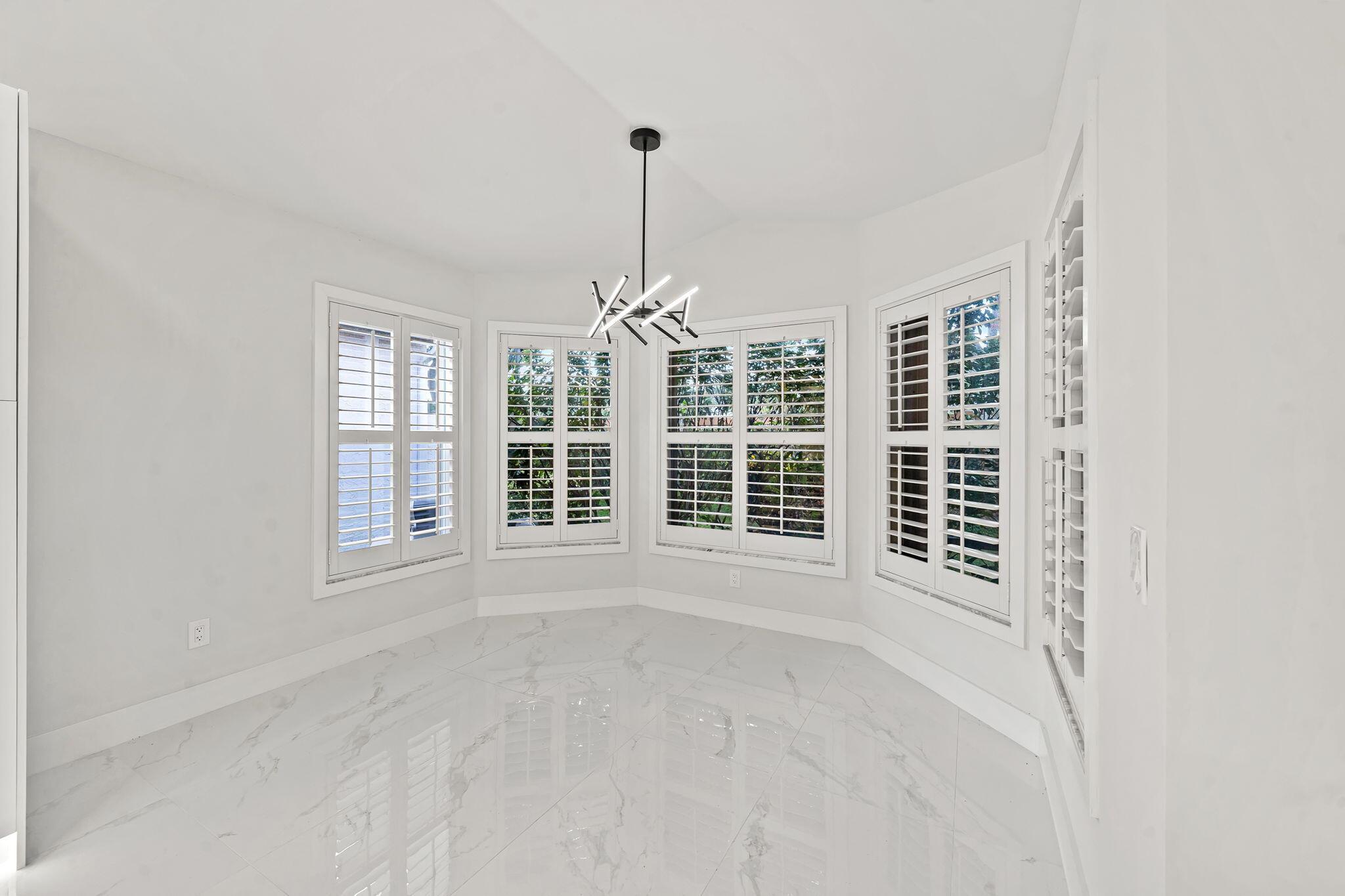 VALENCIA ISLES 3 - Residential