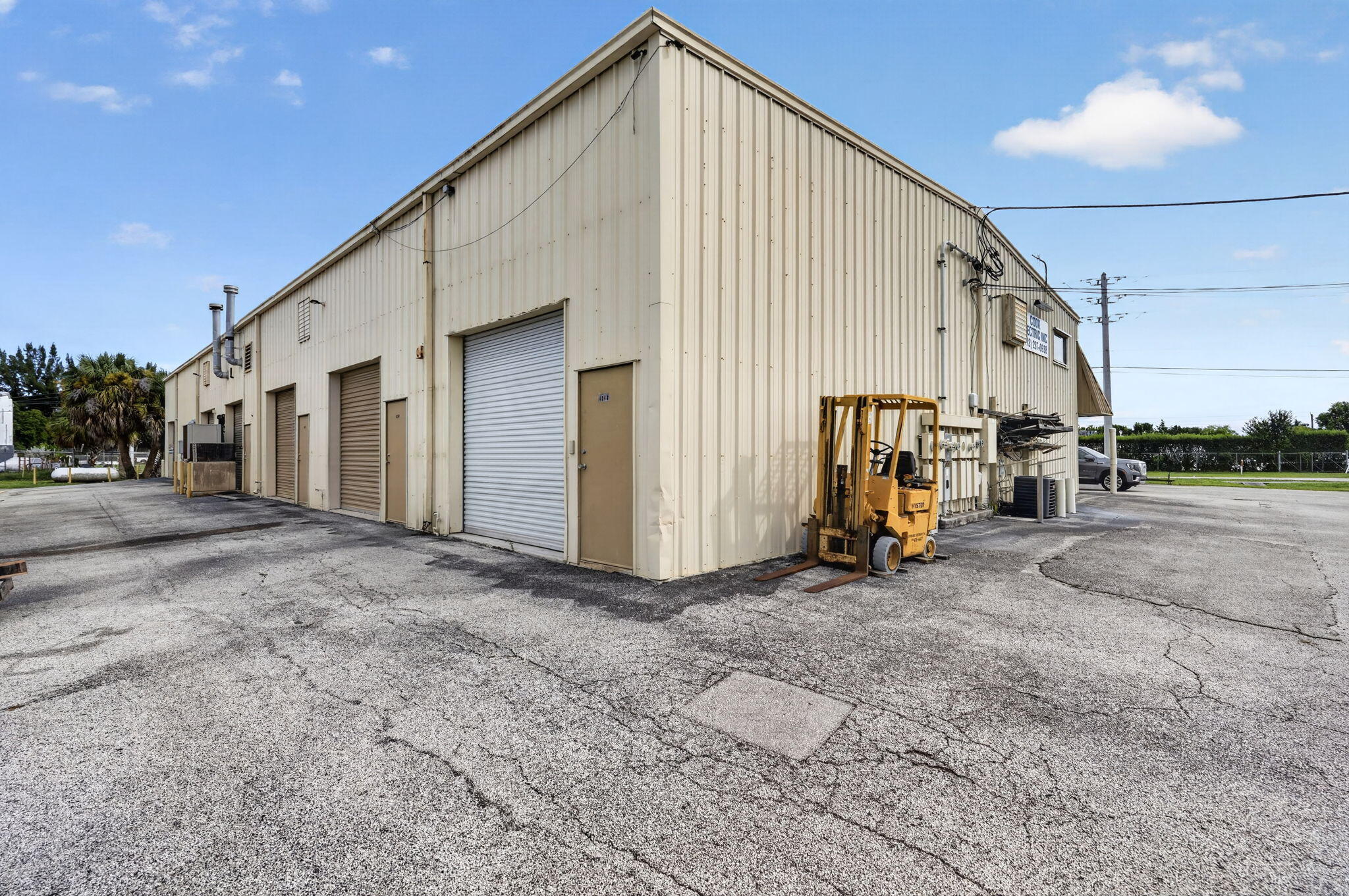 4248 SE COMMERCE Avenue