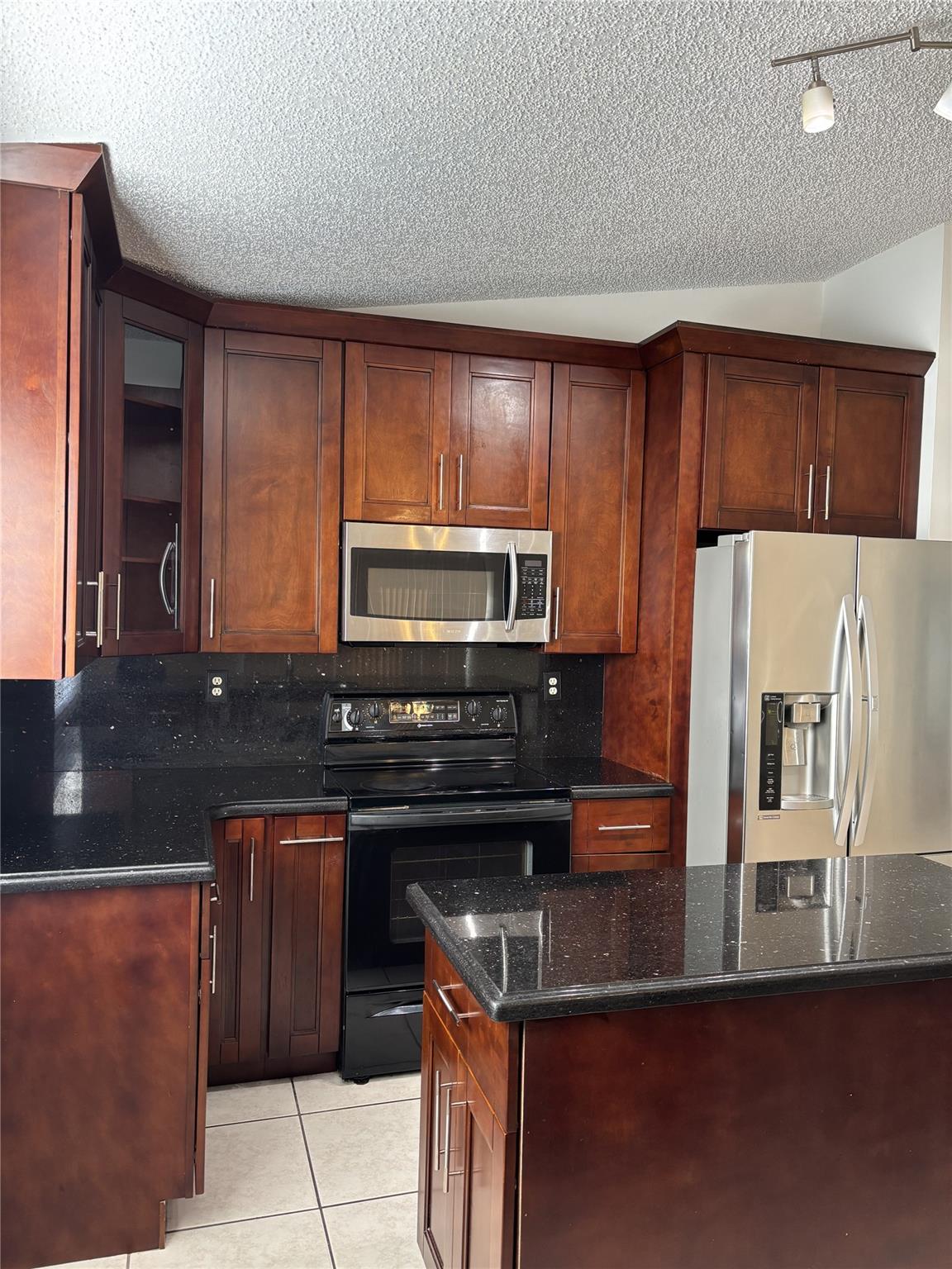 AVALON-CENTEX-REPLAT OF - Residential