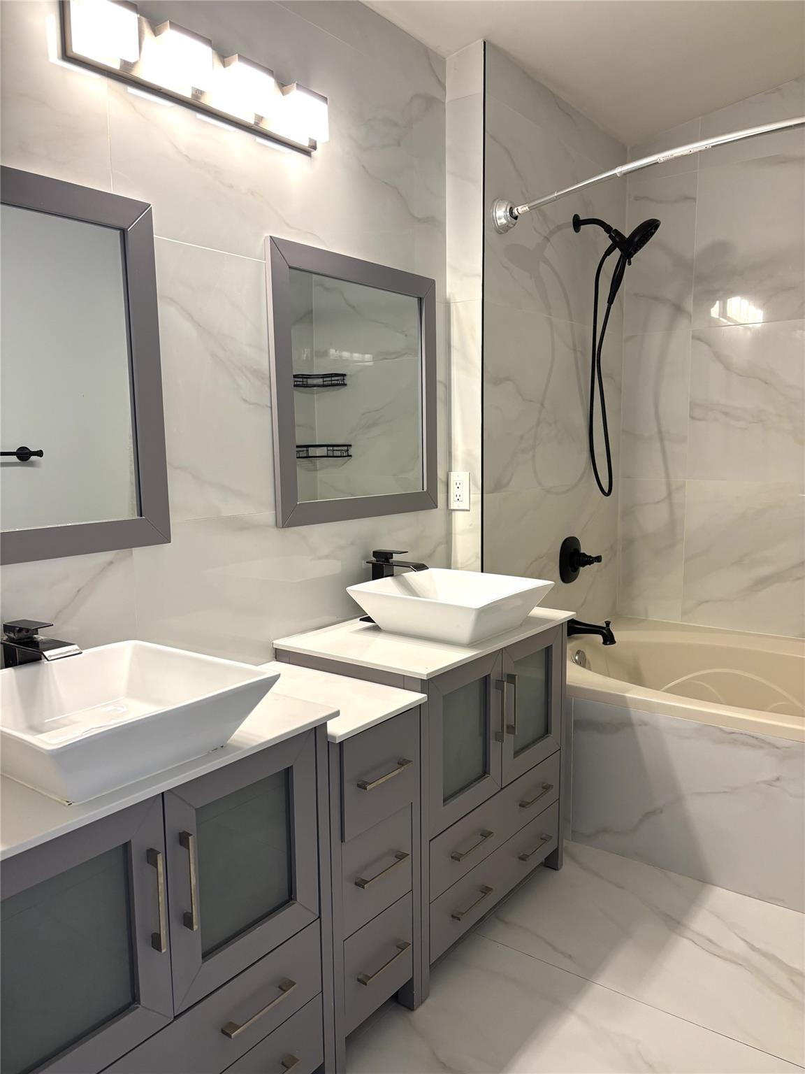 AVALON-CENTEX-REPLAT OF - Residential