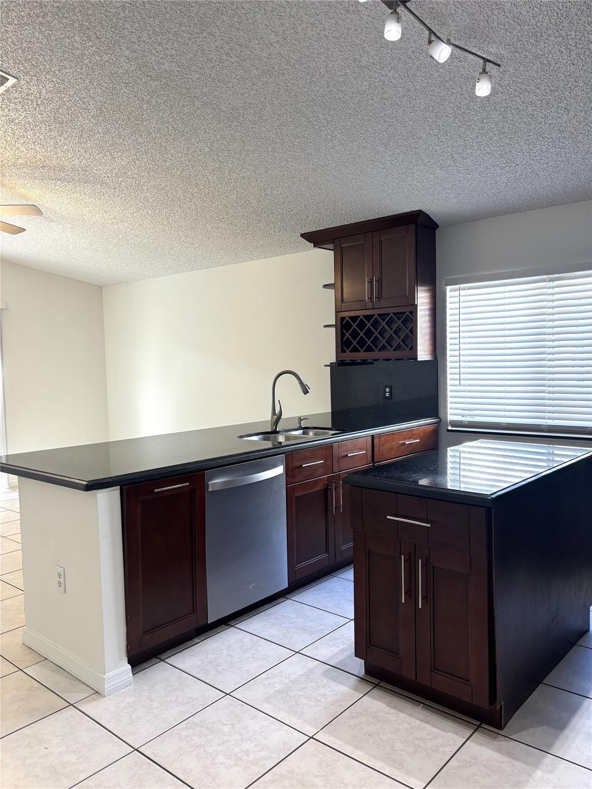 AVALON-CENTEX-REPLAT OF - Residential