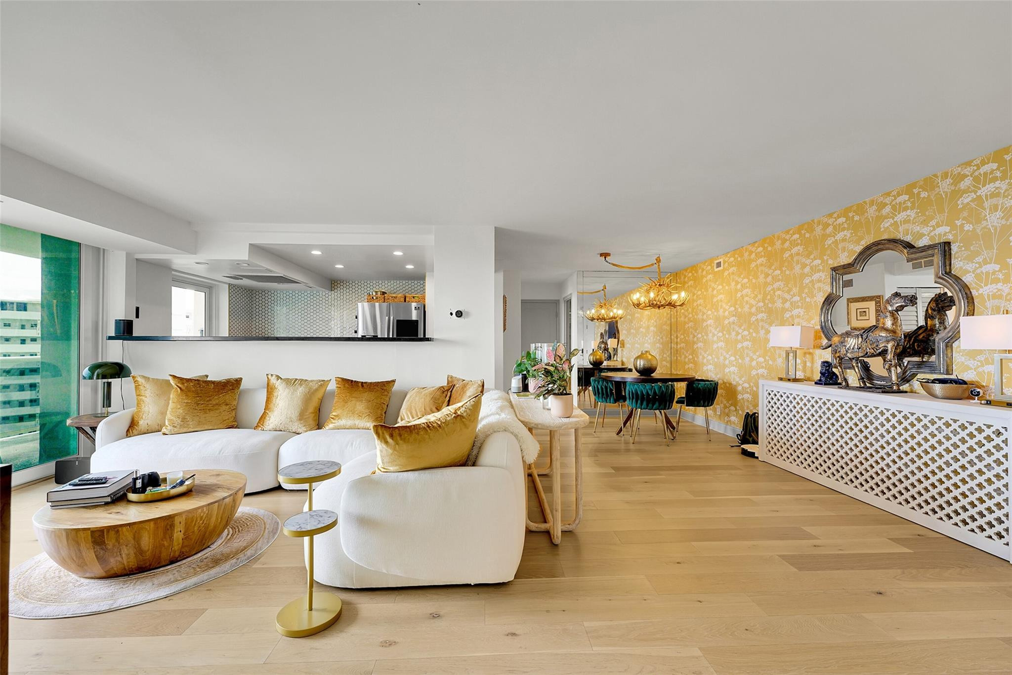 VANTAGE VIEW CONDO - Residential Lease