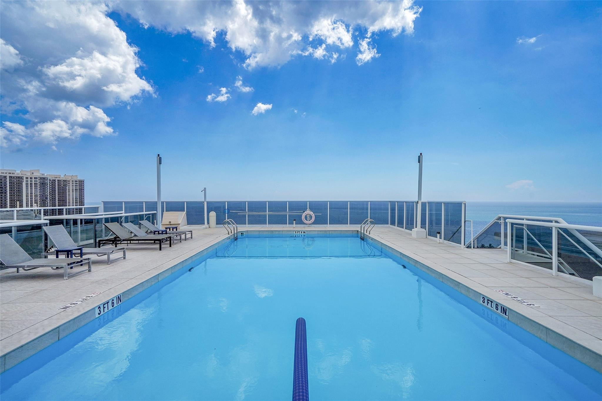 VANTAGE VIEW CONDO - Residential Lease