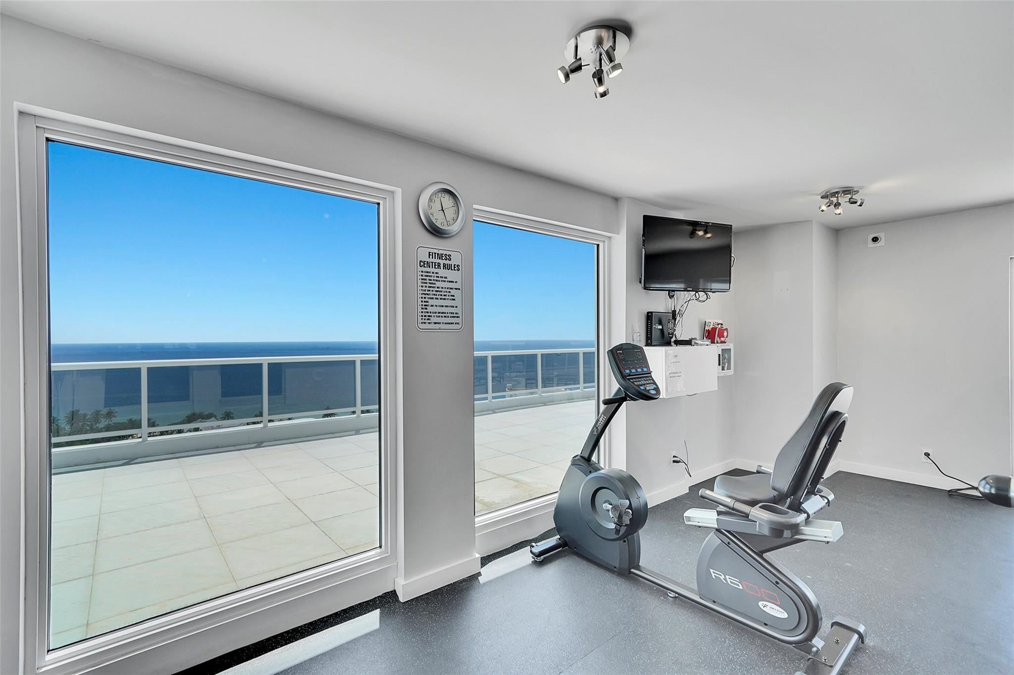 VANTAGE VIEW CONDO - Residential Lease