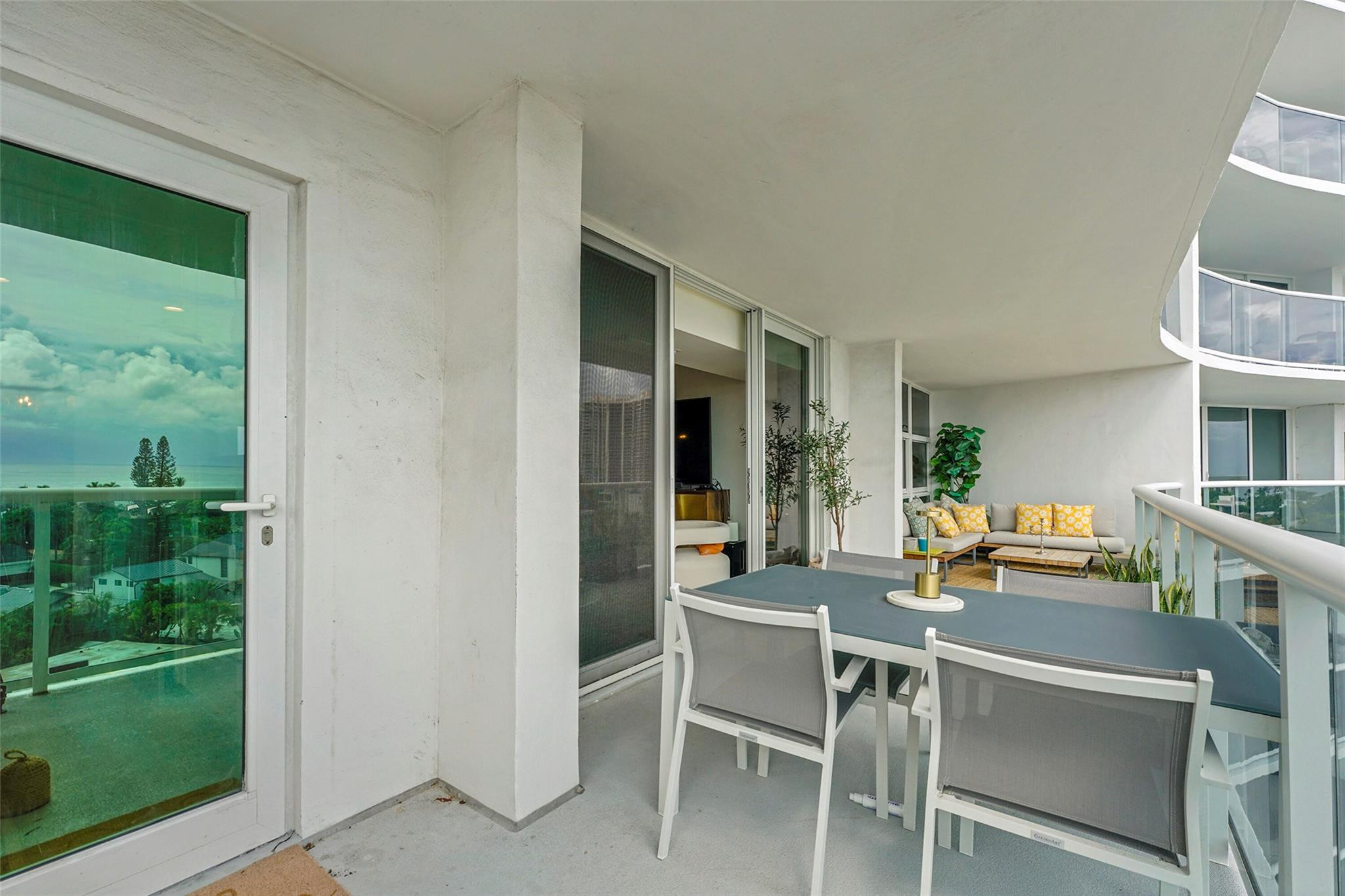 VANTAGE VIEW CONDO - Residential Lease