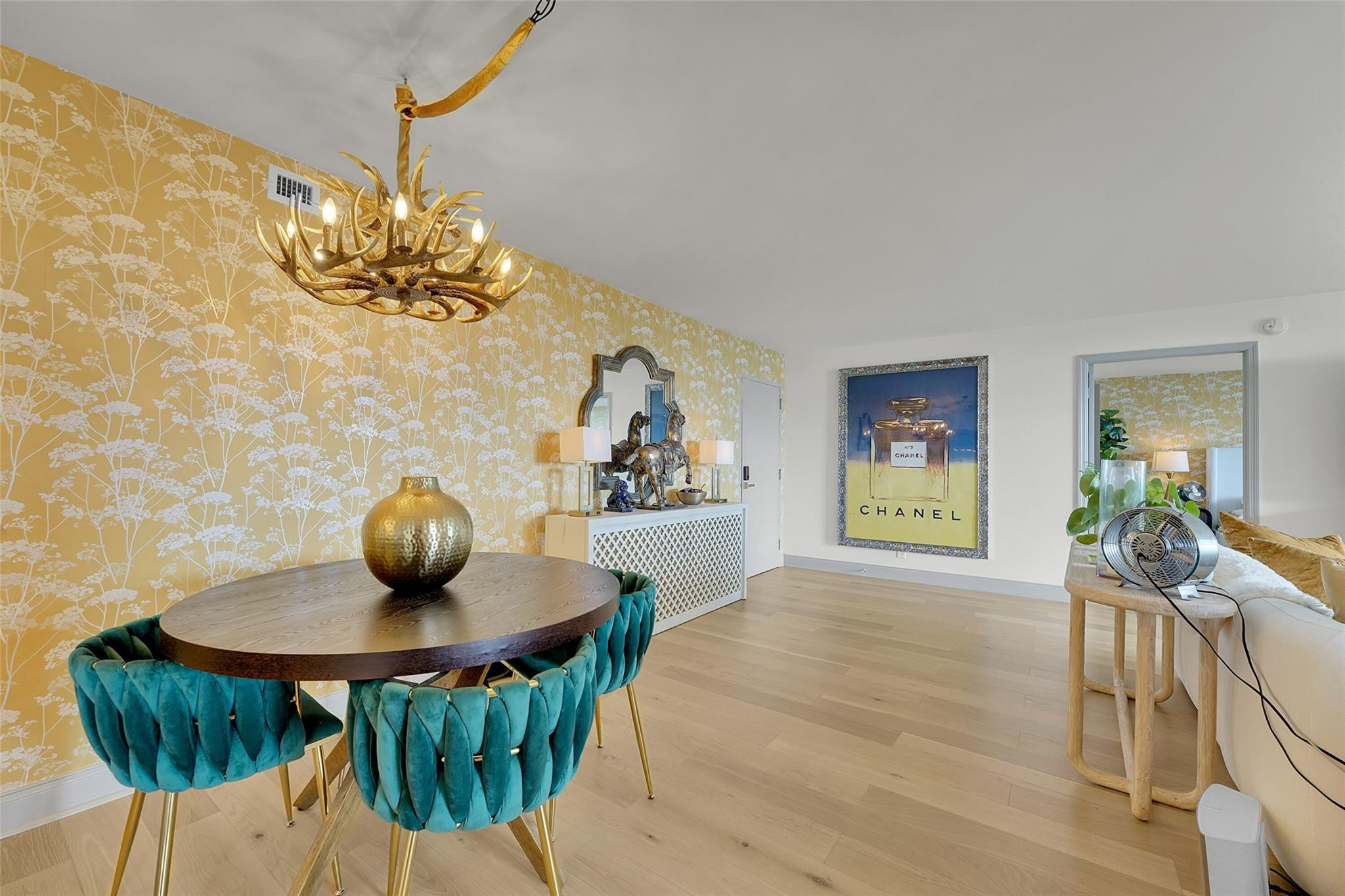 VANTAGE VIEW CONDO - Residential Lease