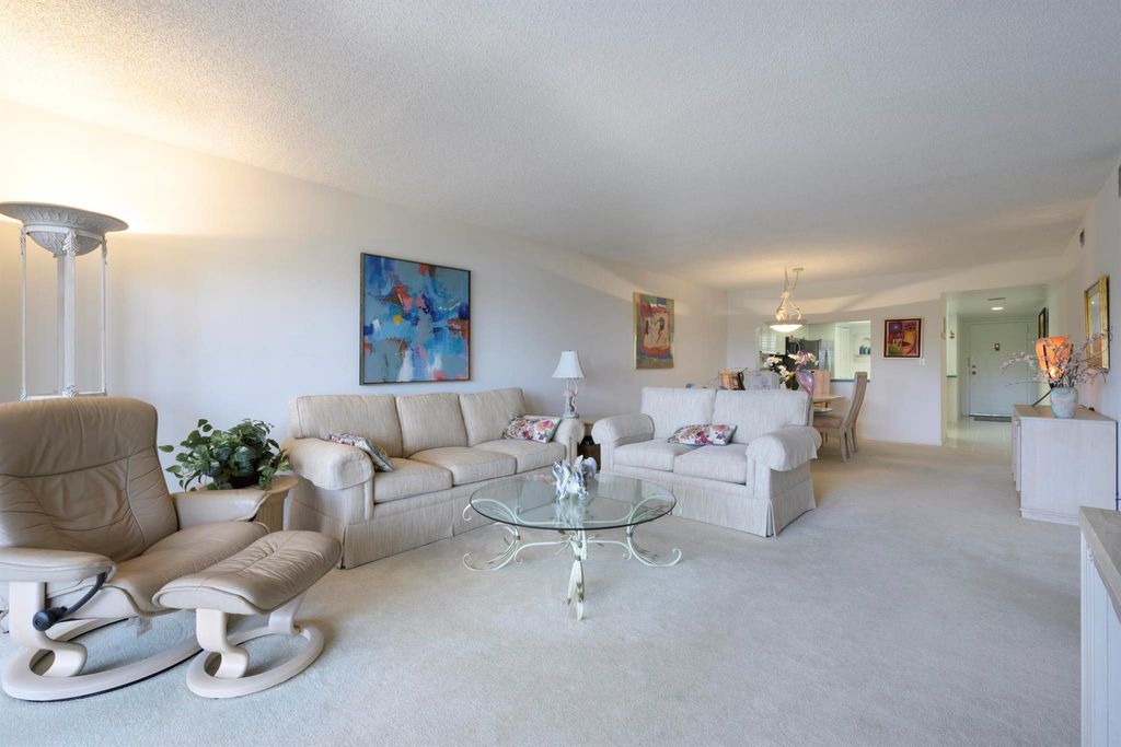 Photo of 1036 Us Highway 1 220 E #220, North Palm Beach, FL 33408 (MLS # R11056871)