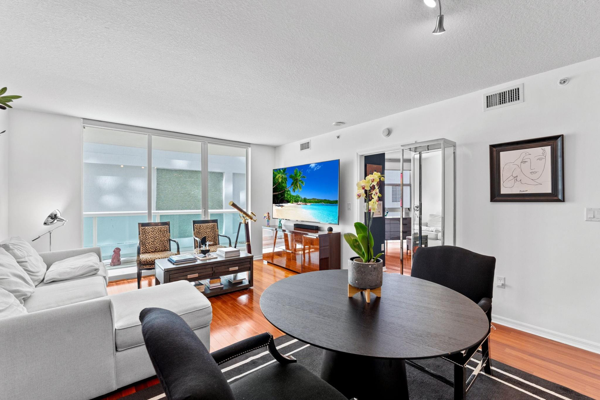 347 N New River Drive 606