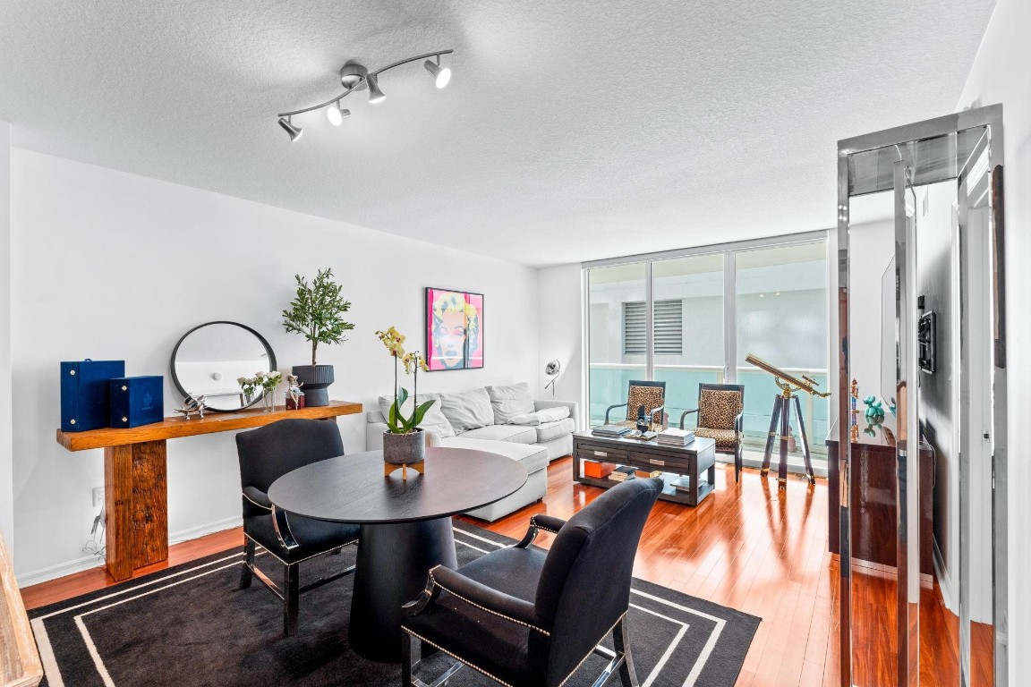 347 N New River Drive 606