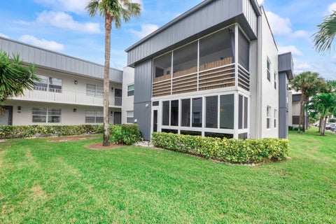 Tiny photo for 197 Normandy Lane #E, Delray Beach, FL 33484 (MLS # B26089515)
