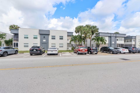 Tiny photo for 197 Normandy Lane #E, Delray Beach, FL 33484 (MLS # B26089515)