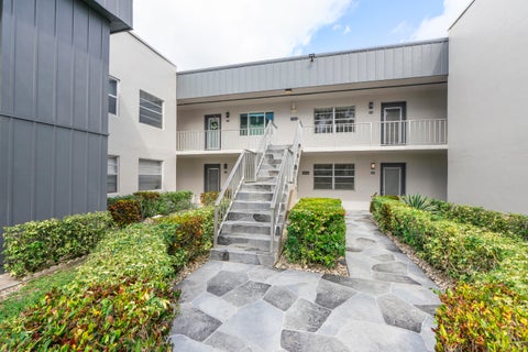 Tiny photo for 197 Normandy Lane #E, Delray Beach, FL 33484 (MLS # B26089515)