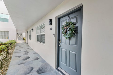 Tiny photo for 197 Normandy Lane #E, Delray Beach, FL 33484 (MLS # B26089515)