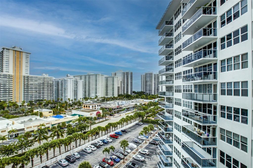 Photo of 3300 NE 36th St #1011, Fort Lauderdale, FL 33308 (MLS # F10537656)