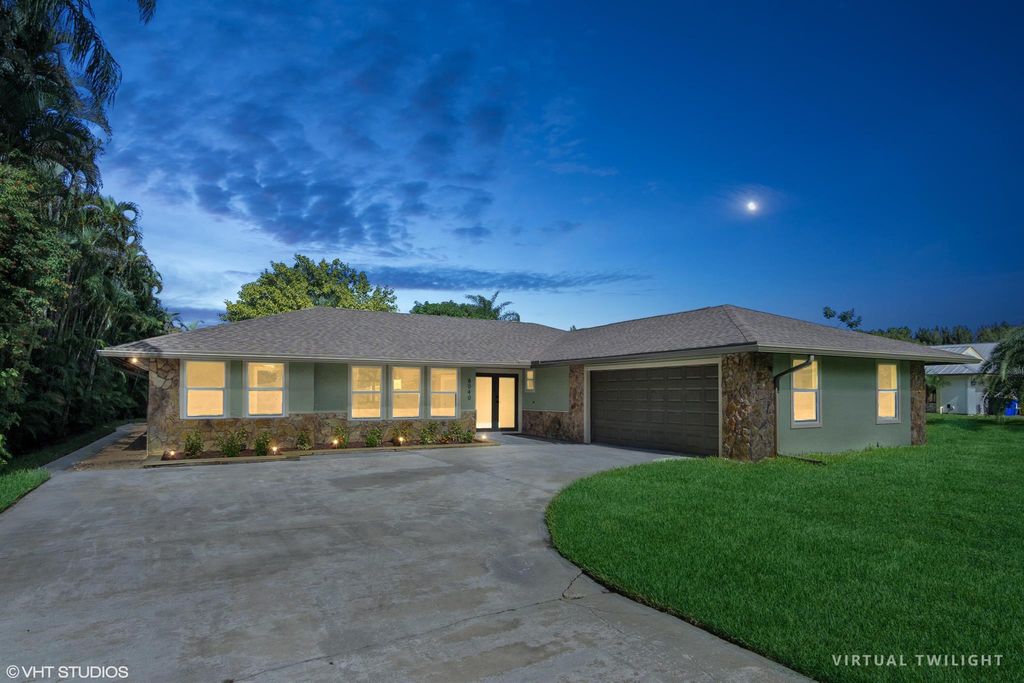 Photo of 8040 SE Colony Drive, Stuart, FL 34997 (MLS # R10929501)