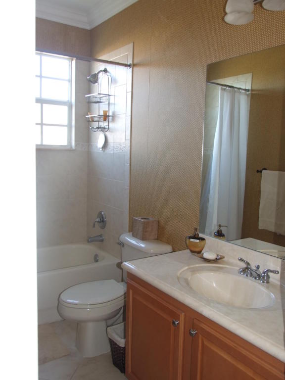 SANDPIPER COVE AT BOTANICA CONDO - Residential Lease