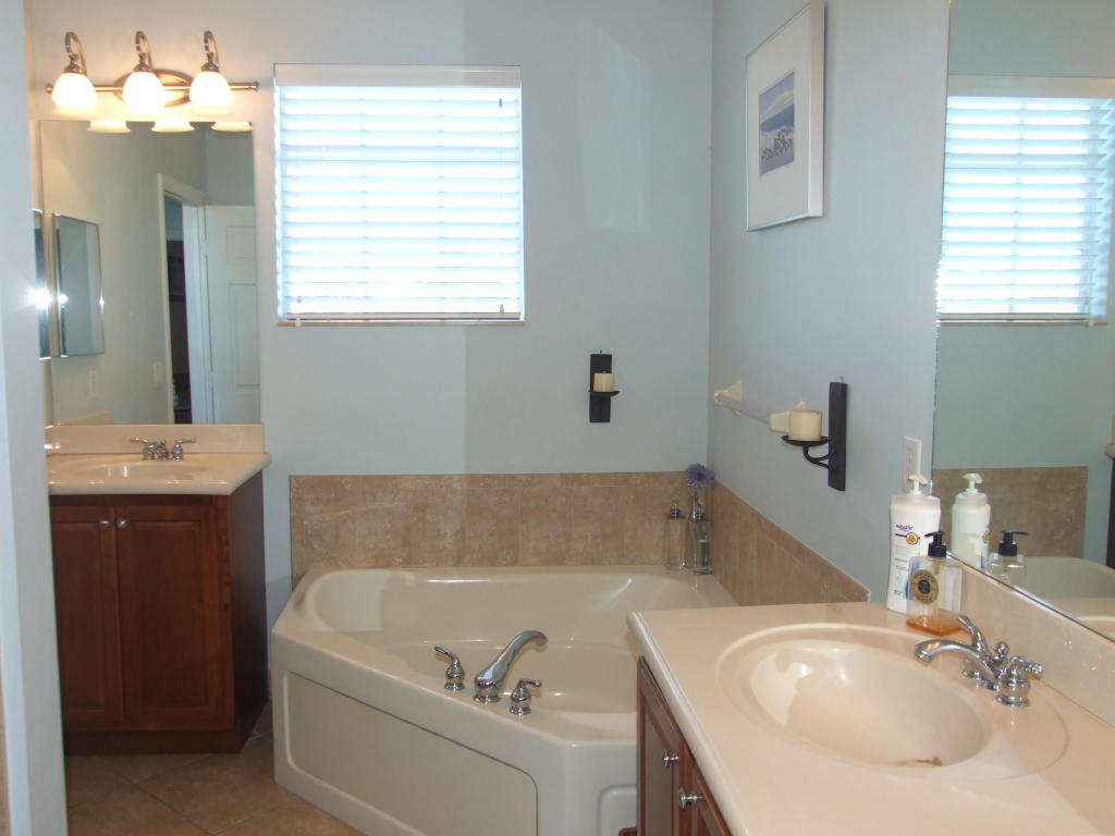 SANDPIPER COVE AT BOTANICA CONDO - Residential Lease