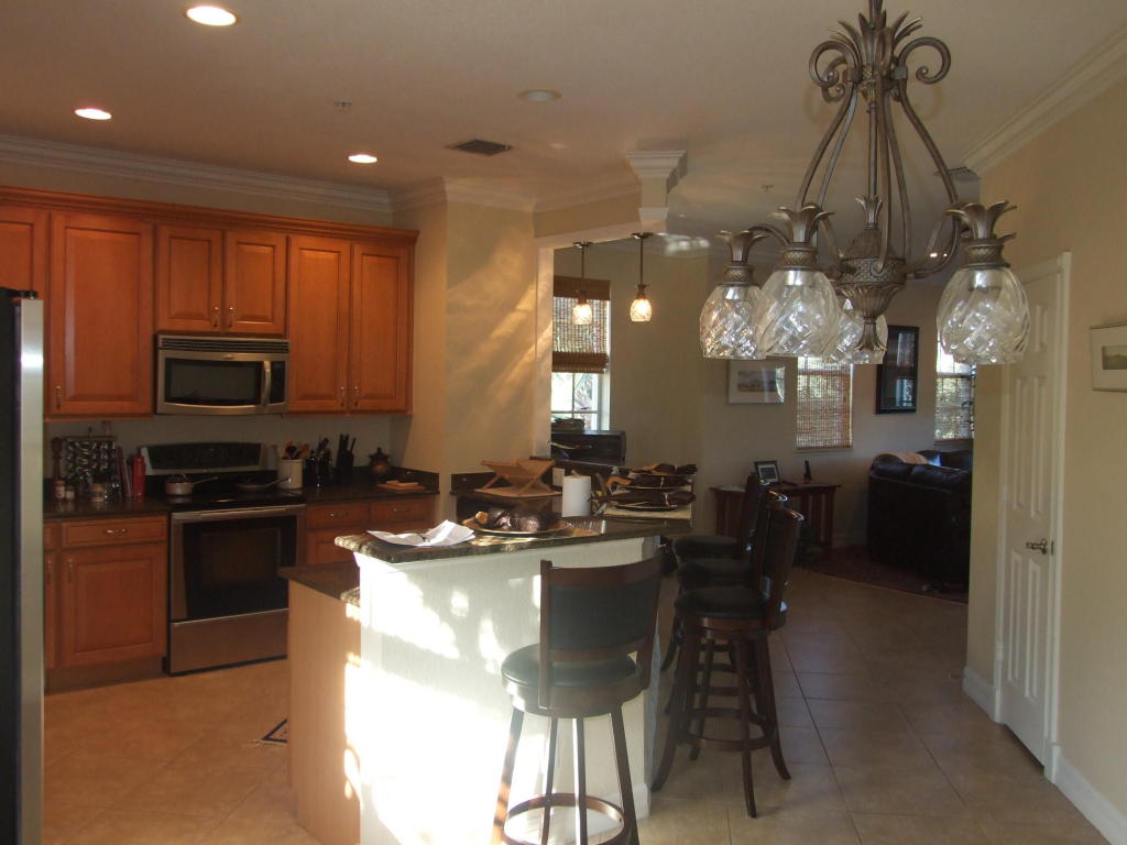 SANDPIPER COVE AT BOTANICA CONDO - Residential Lease