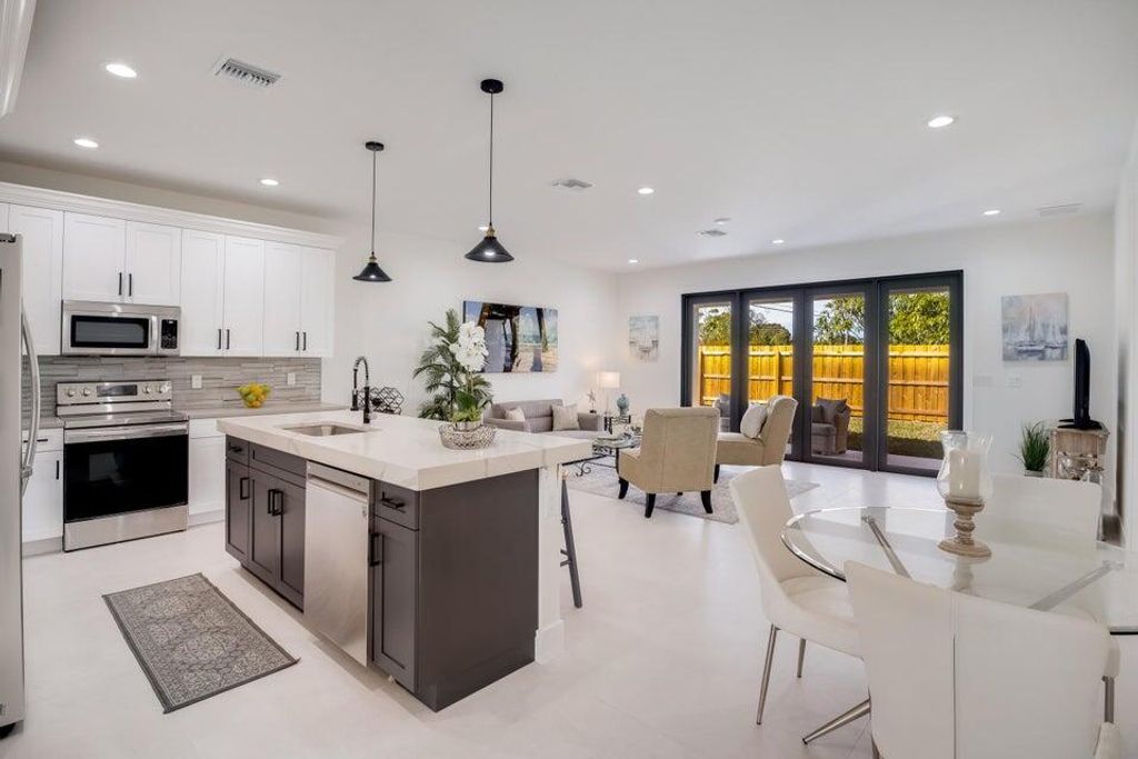 Photo of 1991 71st Street S, Boynton Beach, FL 33426 (MLS # R11018127)