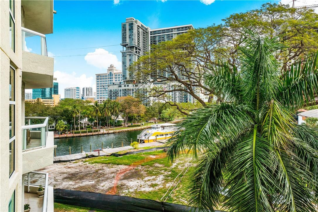 ESPLANADE - Residential