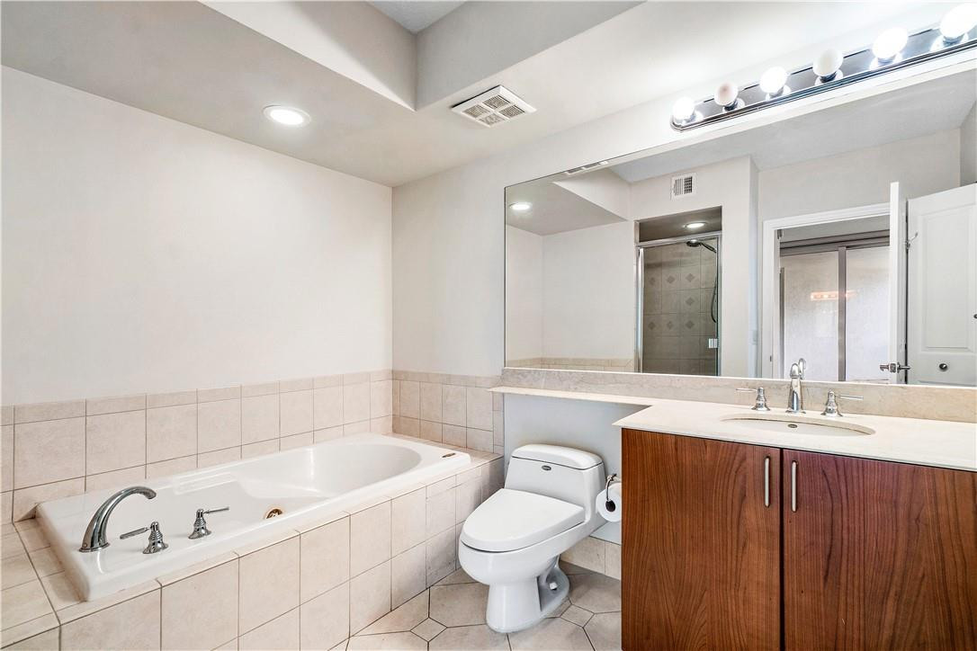 ESPLANADE - Residential