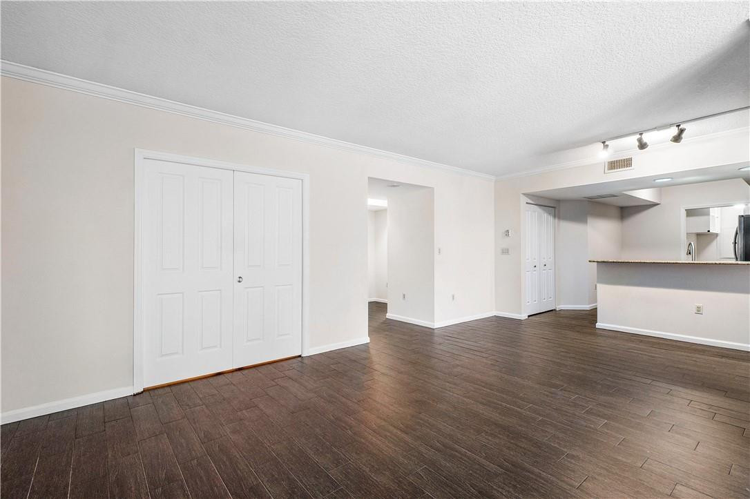 ESPLANADE - Residential